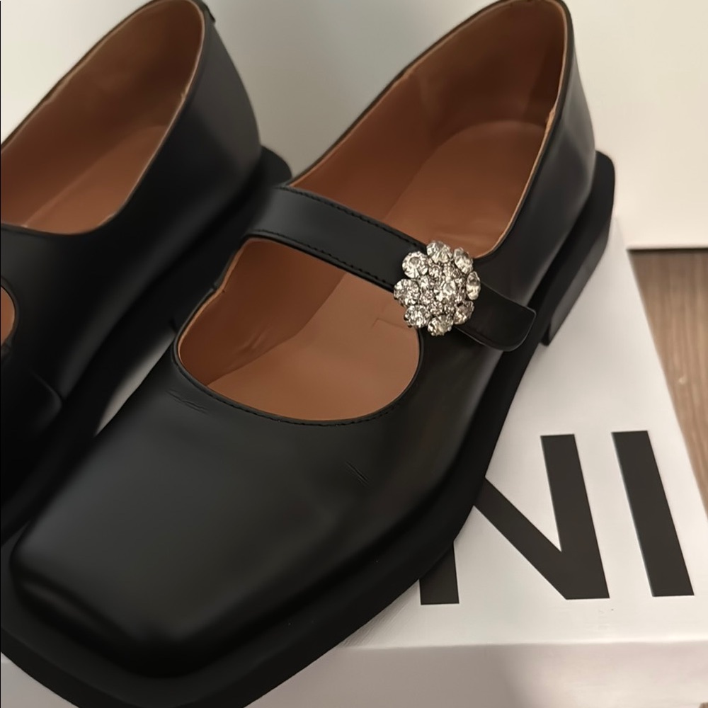 GANNI Black Leather Classic Mary Jane Ballerinas - Picture 4 of 11